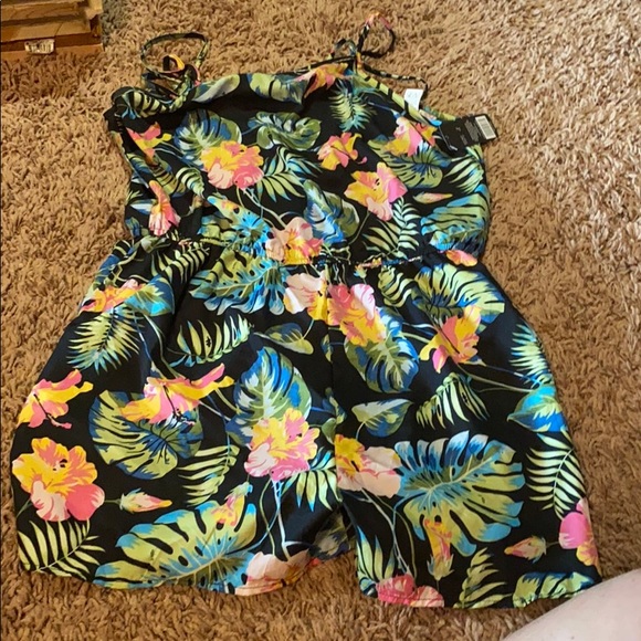 NWT tropical romper - Picture 1 of 2